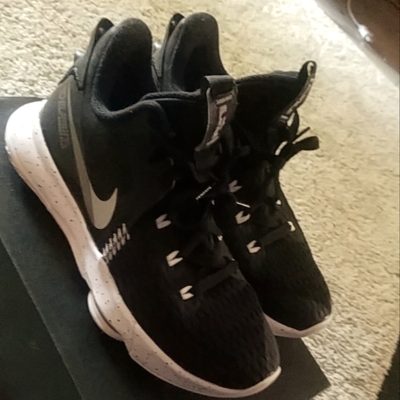 lebron chosen one shoes